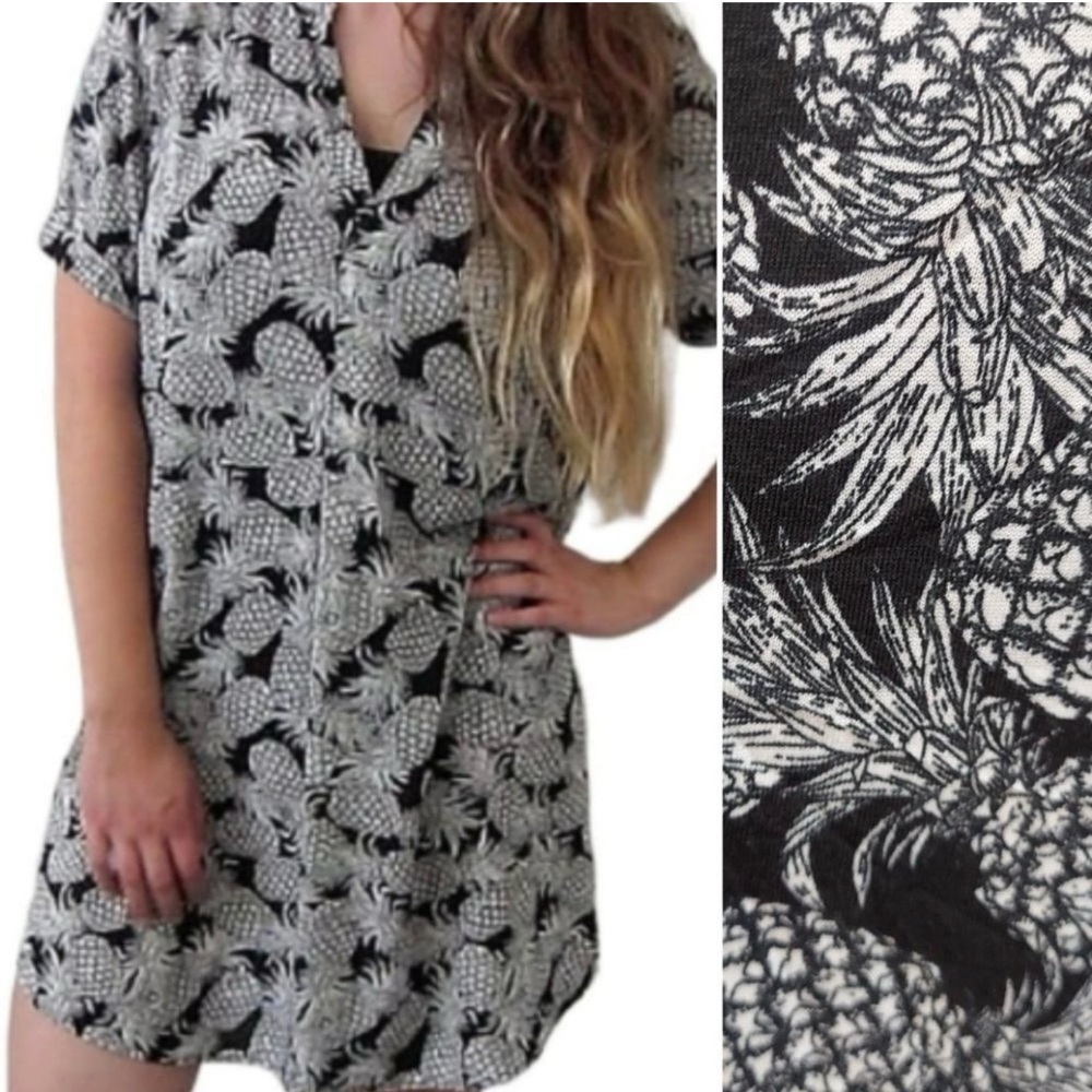 H&M NWOT Pineapple Lightweight Coverup or Dress 🍍